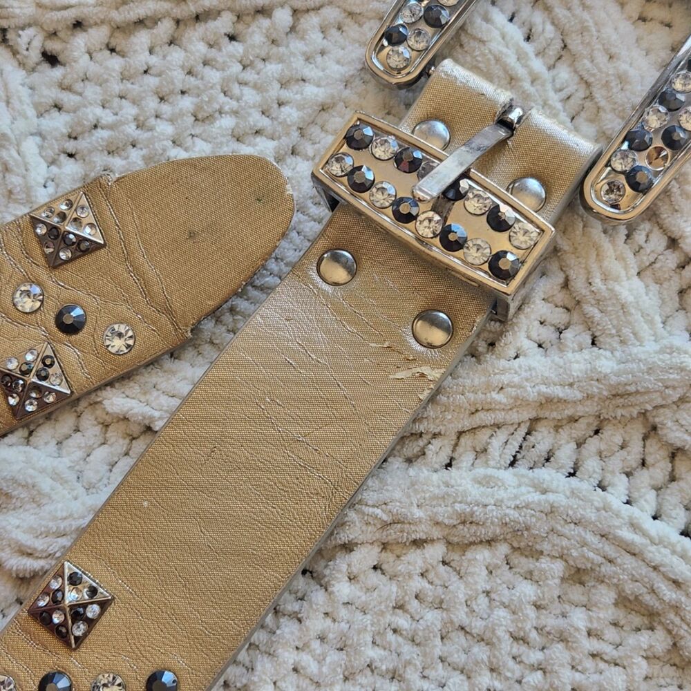 Y2K Buckle Brand Rhinestone Gold Studded Faux Leather Belt Size M - Picture 3 of 6